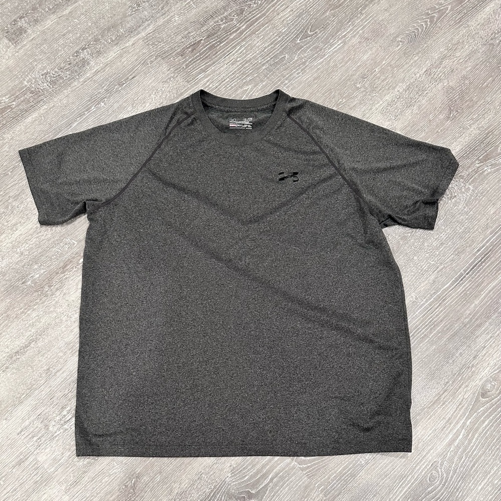 Under Armour Tshirt